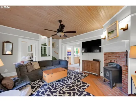 25 Knoop Lane Eugene OR 97404