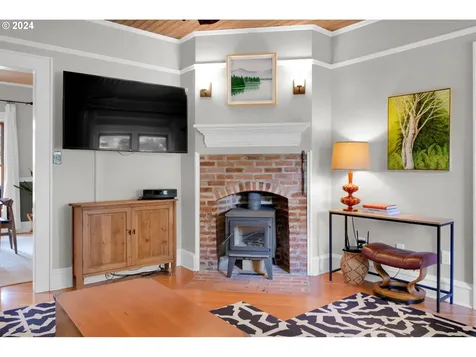 25 Knoop Lane Eugene OR 97404