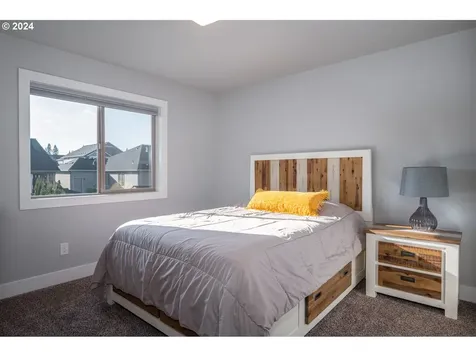 15511 NE 107th Street Vancouver WA 98682