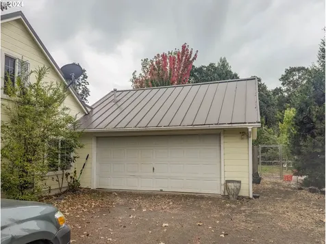 3842 Melrose Road Roseburg OR 97471