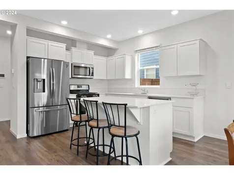 800 Ben Brown Lane Woodburn OR 97071