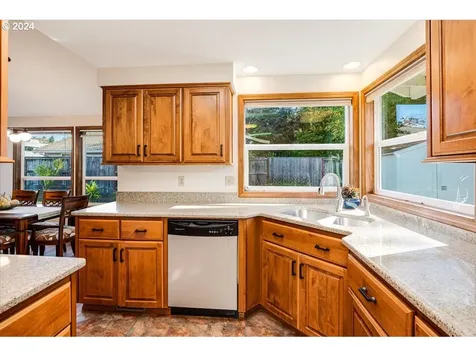 512 N Buckley Lane Newberg OR 97132