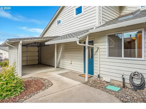 512 N Buckley Lane Newberg OR 97132