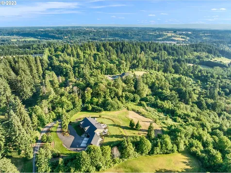 208 Ne 359th Street La Center WA 98629