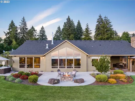 208 Ne 359th Street La Center WA 98629
