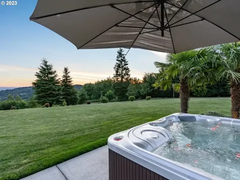 208 Ne 359th Street La Center WA 98629