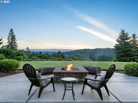 208 Ne 359th Street La Center WA 98629
