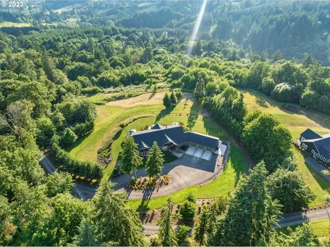 208 Ne 359th Street La Center WA 98629