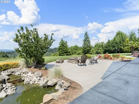 208 Ne 359th Street La Center WA 98629