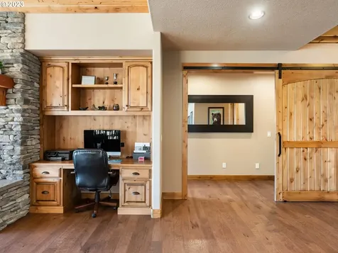 208 Ne 359th Street La Center WA 98629