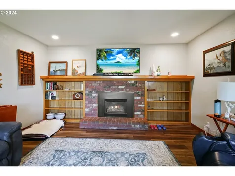 1378 Mistwood Drive NE Keizer OR 97303