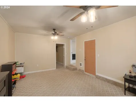 130 Ne Patterson Street Roseburg OR 97470