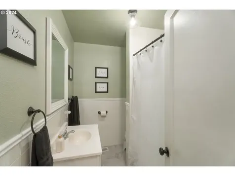 130 Ne Patterson Street Roseburg OR 97470
