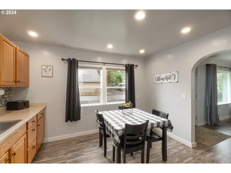 130 Ne Patterson Street Roseburg OR 97470