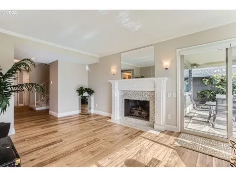 10250 SW Highland Drive Portland OR 97224