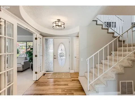 10250 SW Highland Drive Portland OR 97224