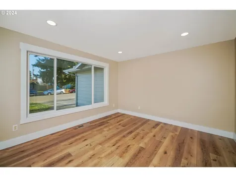 5635 Buttonwood Court SE Salem OR 97306