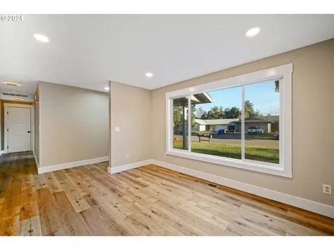 5635 Buttonwood Court SE Salem OR 97306