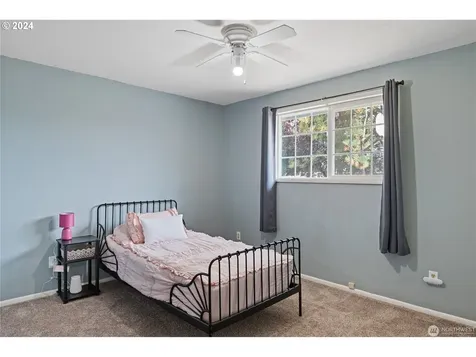 109 Holly Park Street Longview WA 98632