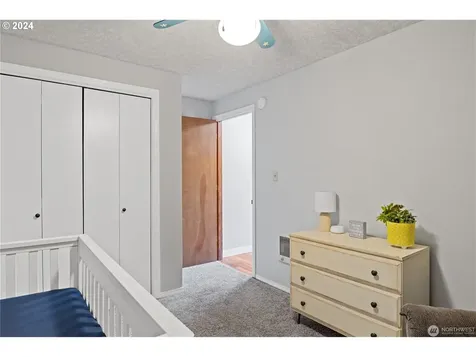 109 Holly Park Street Longview WA 98632