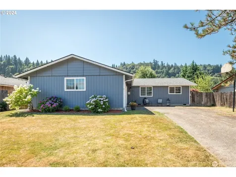 109 Holly Park Street Longview WA 98632