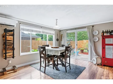 109 Holly Park Street Longview WA 98632