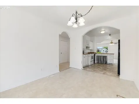 8055 SE Bybee Boulevard Portland OR 97206