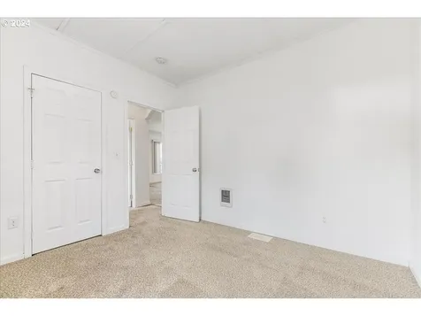 8055 SE Bybee Boulevard Portland OR 97206