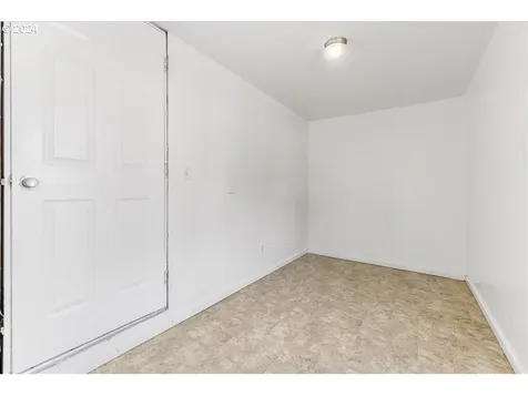 8055 SE Bybee Boulevard Portland OR 97206