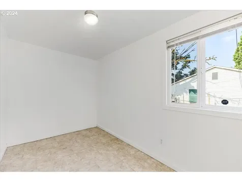 8055 SE Bybee Boulevard Portland OR 97206