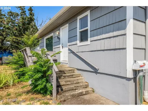 8055 SE Bybee Boulevard Portland OR 97206