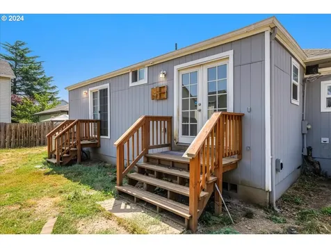 8055 SE Bybee Boulevard Portland OR 97206
