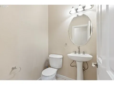 626 S 73rd Street Springfield OR 97478