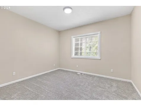 626 S 73rd Street Springfield OR 97478