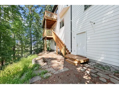 626 S 73rd Street Springfield OR 97478