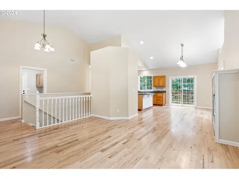 626 S 73rd Street Springfield OR 97478