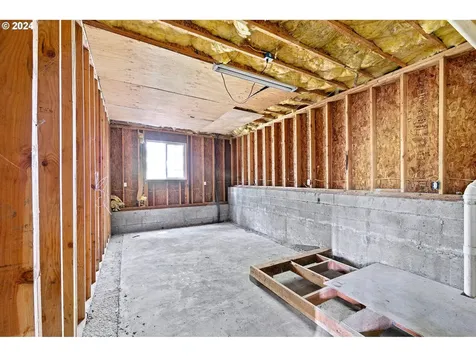 626 S 73rd Street Springfield OR 97478