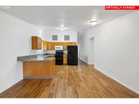 15806 NE 76th Street Vancouver WA 98682