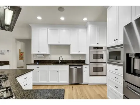 1133 Skylark Lane Eugene OR 97401
