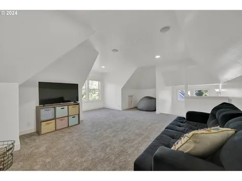 1133 Skylark Lane Eugene OR 97401