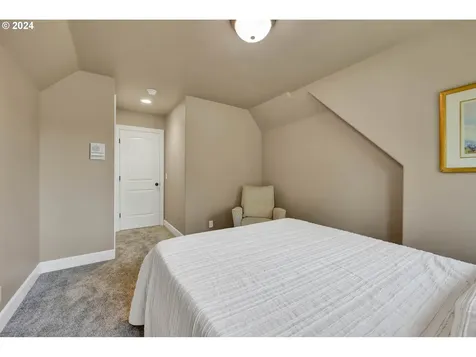 1133 Skylark Lane Eugene OR 97401