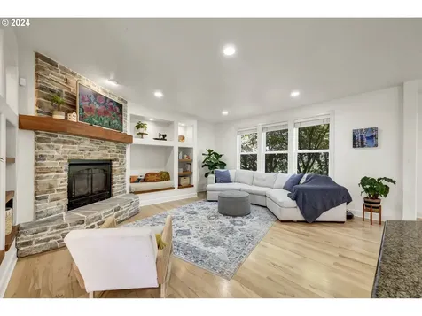 1133 Skylark Lane Eugene OR 97401