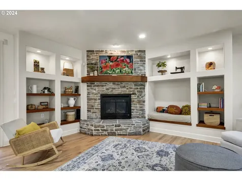 1133 Skylark Lane Eugene OR 97401