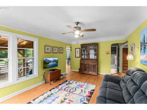 2304 Se 51st Avenue Portland OR 97215