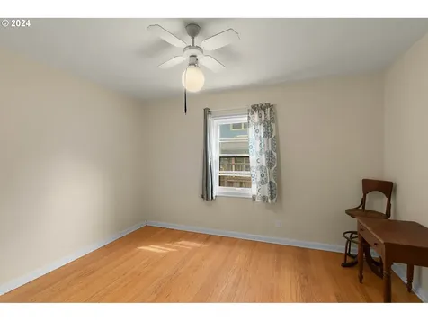 2304 Se 51st Avenue Portland OR 97215