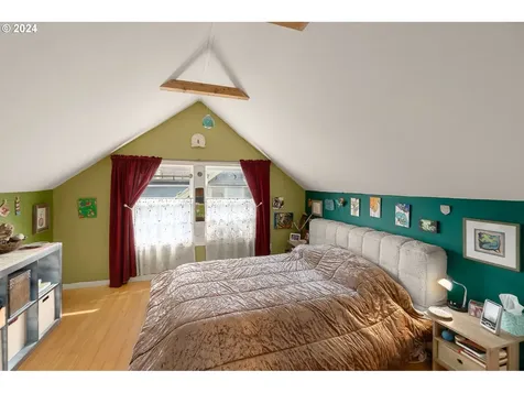 2304 Se 51st Avenue Portland OR 97215