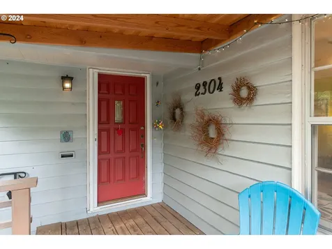 2304 Se 51st Avenue Portland OR 97215