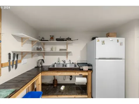 2304 Se 51st Avenue Portland OR 97215
