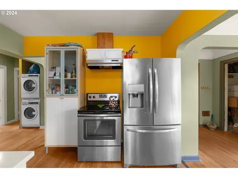 2304 Se 51st Avenue Portland OR 97215