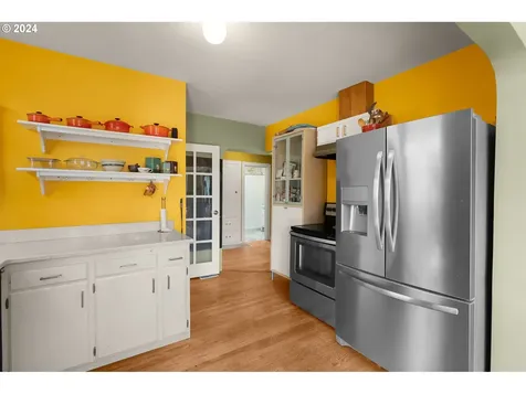 2304 Se 51st Avenue Portland OR 97215